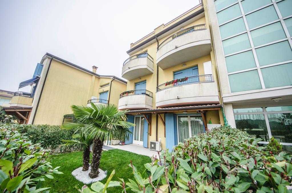 Residence Elisa Piano Terra Con Giardino E Posto Spiaggia Incluso Caorle Zewnętrze zdjęcie